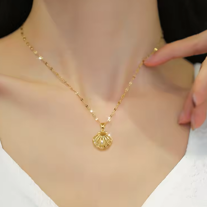 Collier sous l'océan