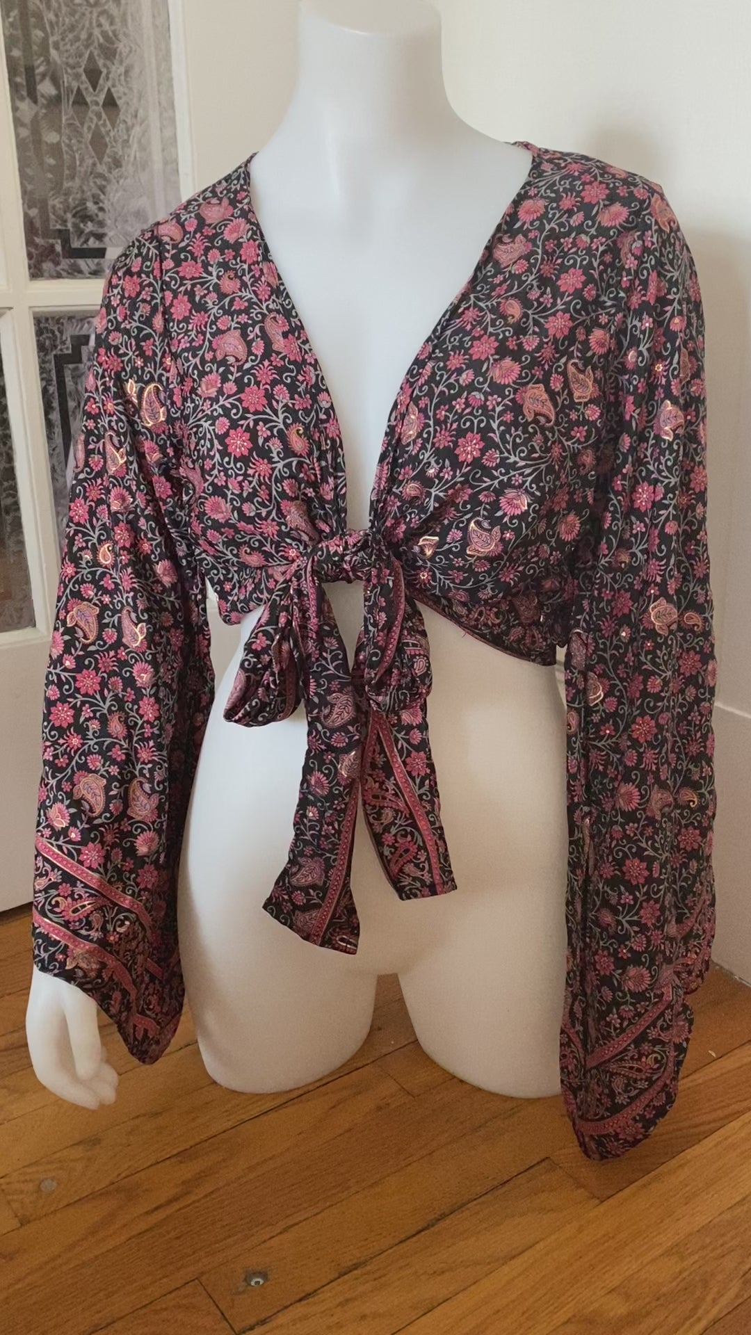 Demi Kimono 70% VRAIE SOIE FLEUR ROUGE+NOIR*(Manche standard)